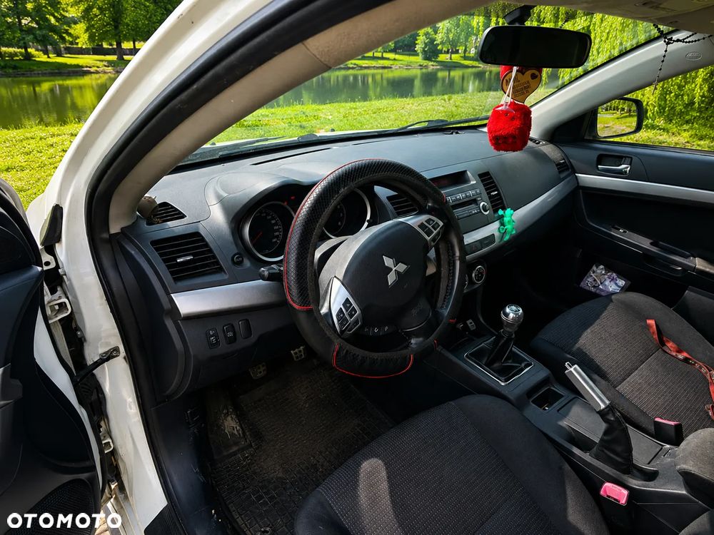Mitsubishi Lancer - 9