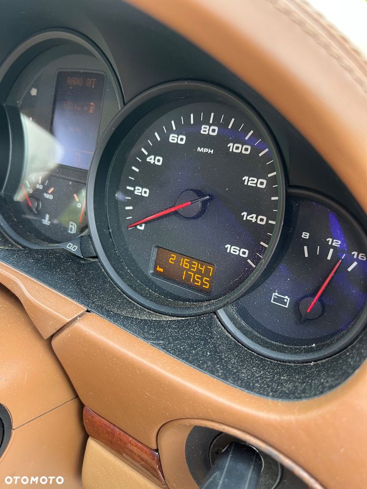 Porsche Cayenne - 1