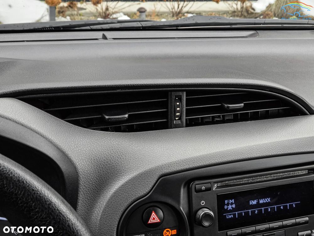 Toyota Yaris 1.0 VVT-i - 29