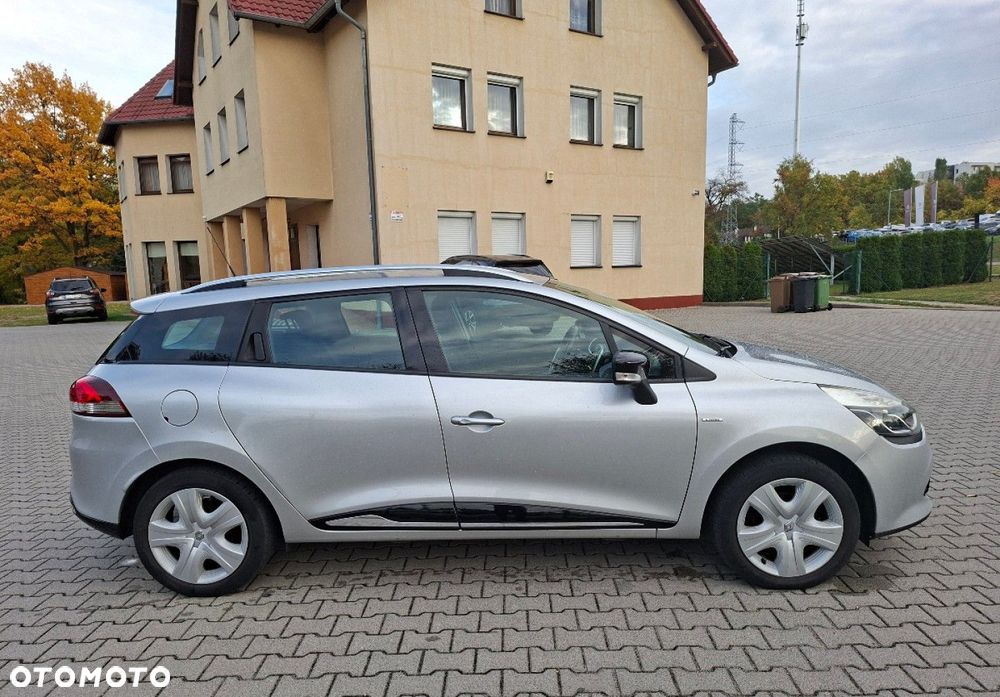 Renault Clio - 7