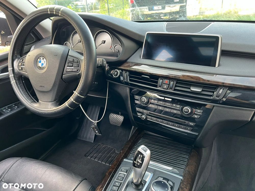 BMW X5 xDrive35i Edition Exclusive - 14