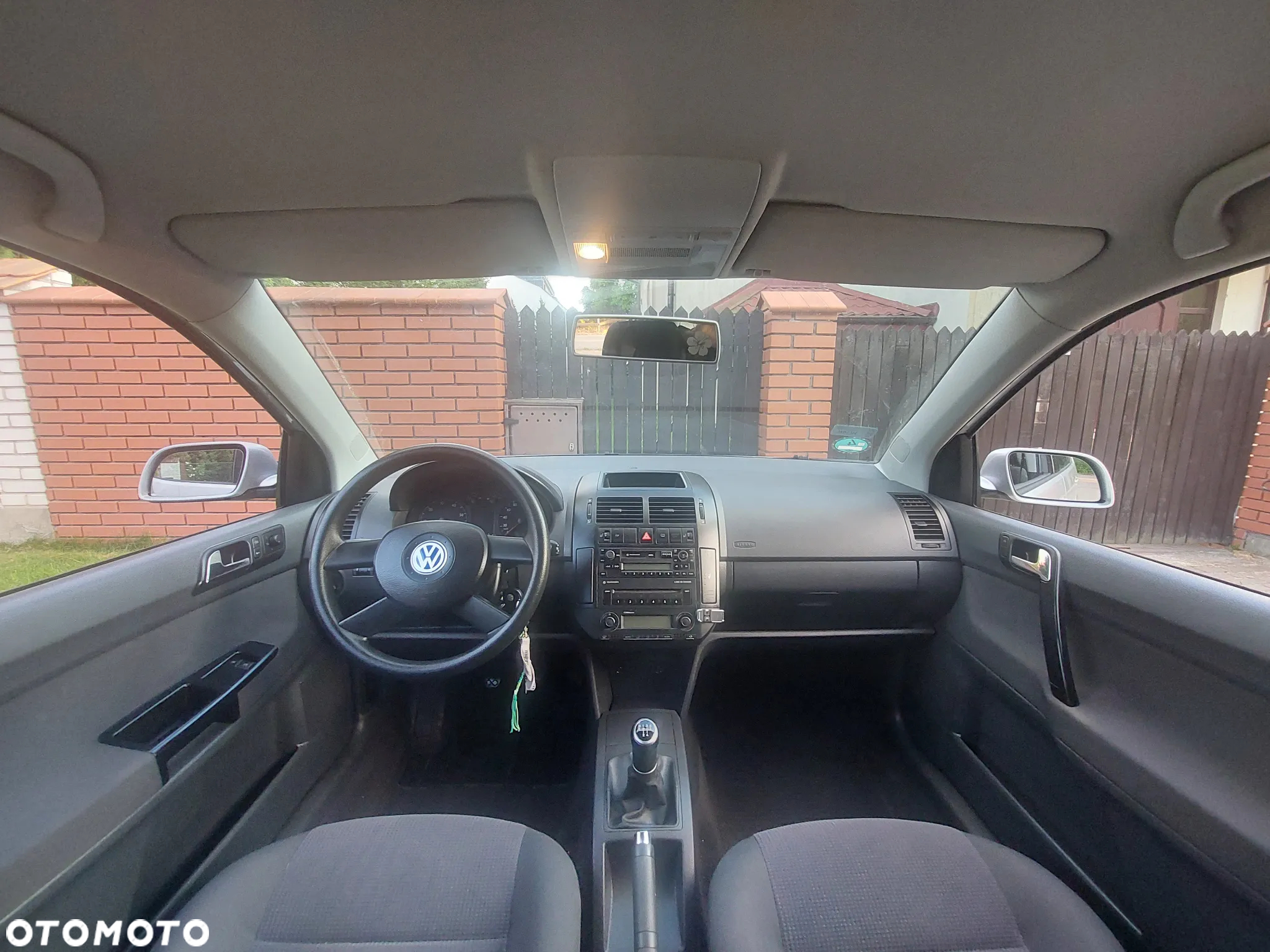 Volkswagen Polo 1.4 16V Comfortline - 10