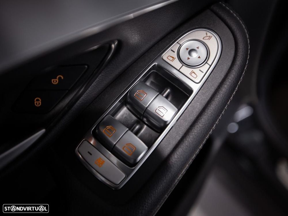 Mercedes-Benz GLC 300 de 4Matic - 14