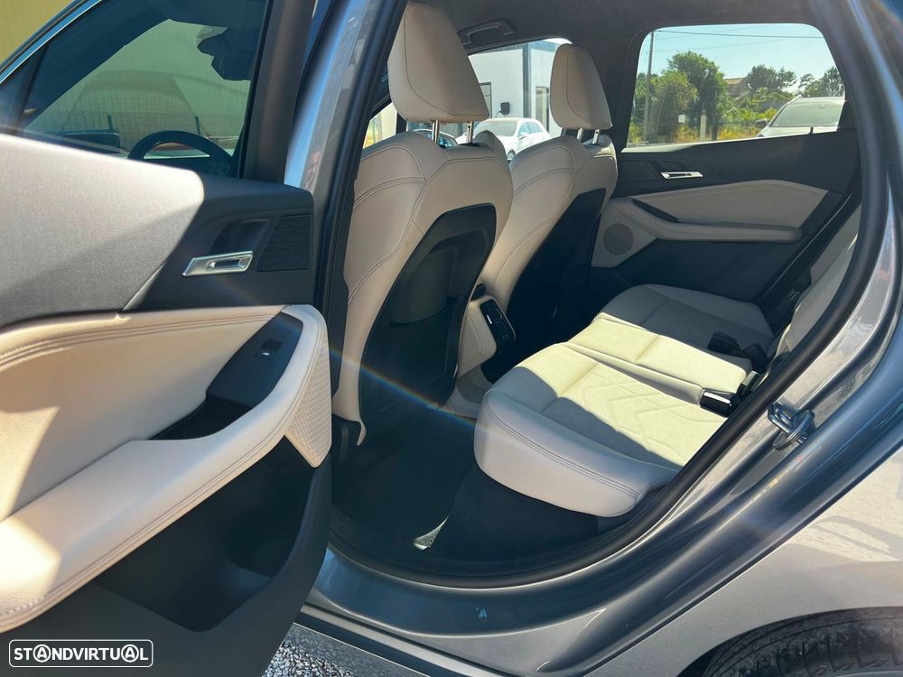 BMW 225xe Active Tourer - 14