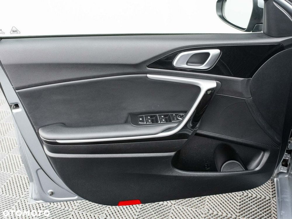 Kia Ceed 1.5 T-GDI Business Line DCT - 10