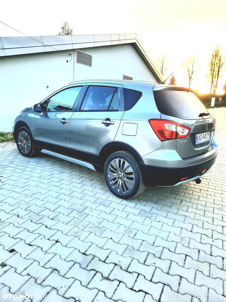 Suzuki SX4 - 4