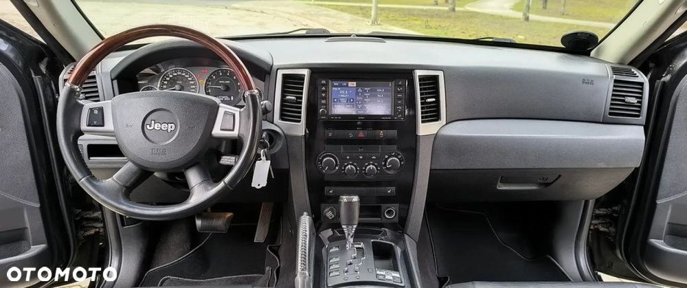 Jeep Grand Cherokee - 8