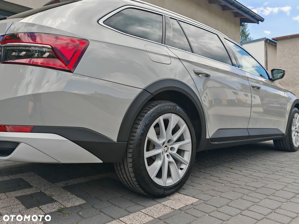 Skoda Superb 2.0 TDI SCR 4x4 Scout DSG - 14