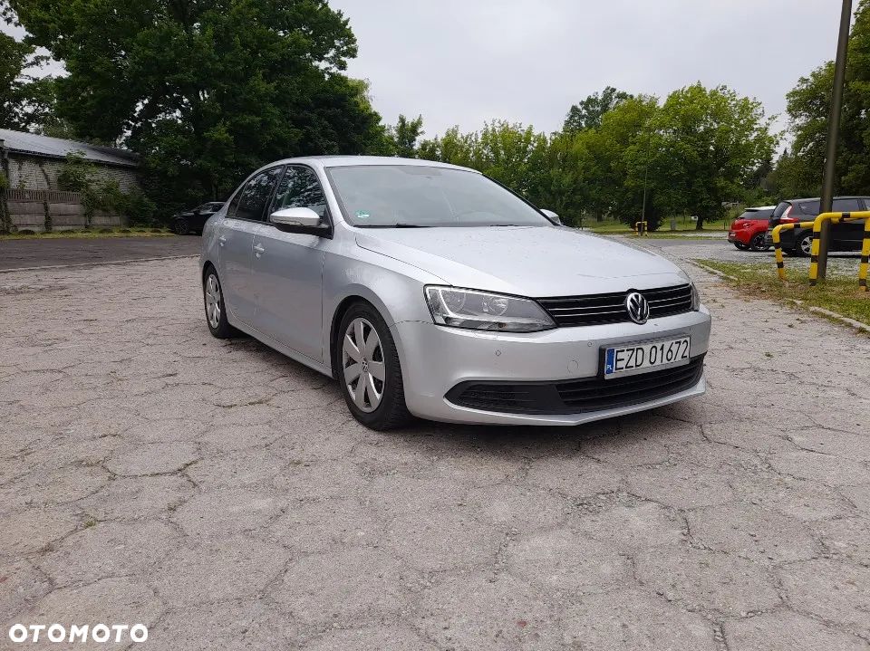Volkswagen Jetta 1.6 TDI BMT Comfortline - 1