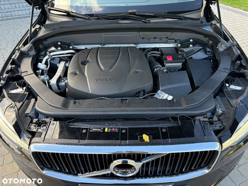 Volvo XC 60 D5 AWD Momentum - 22