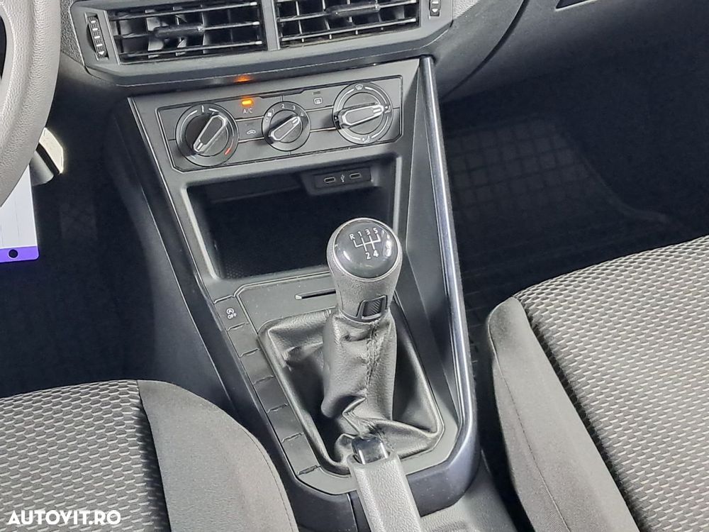 Volkswagen Polo - 18