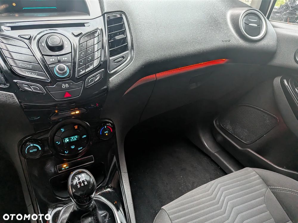 Ford Fiesta - 12