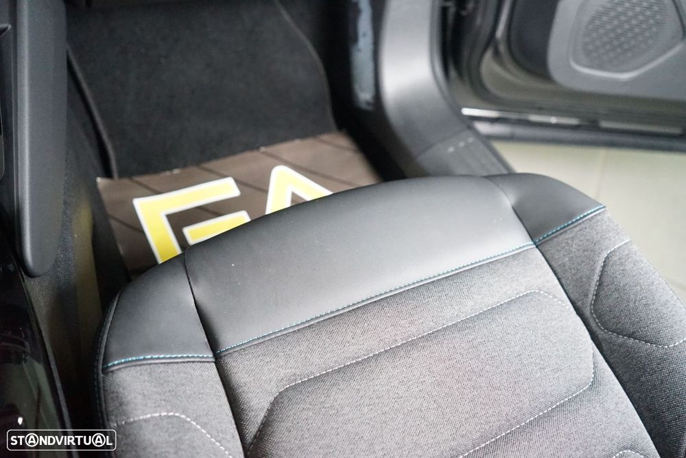 Citroën C4 1.2 PureTech Feel - 36