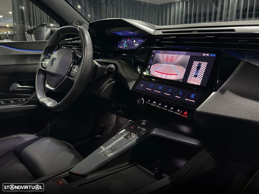 Peugeot 408 1.6 Hybrid GT e-EAT8 - 31