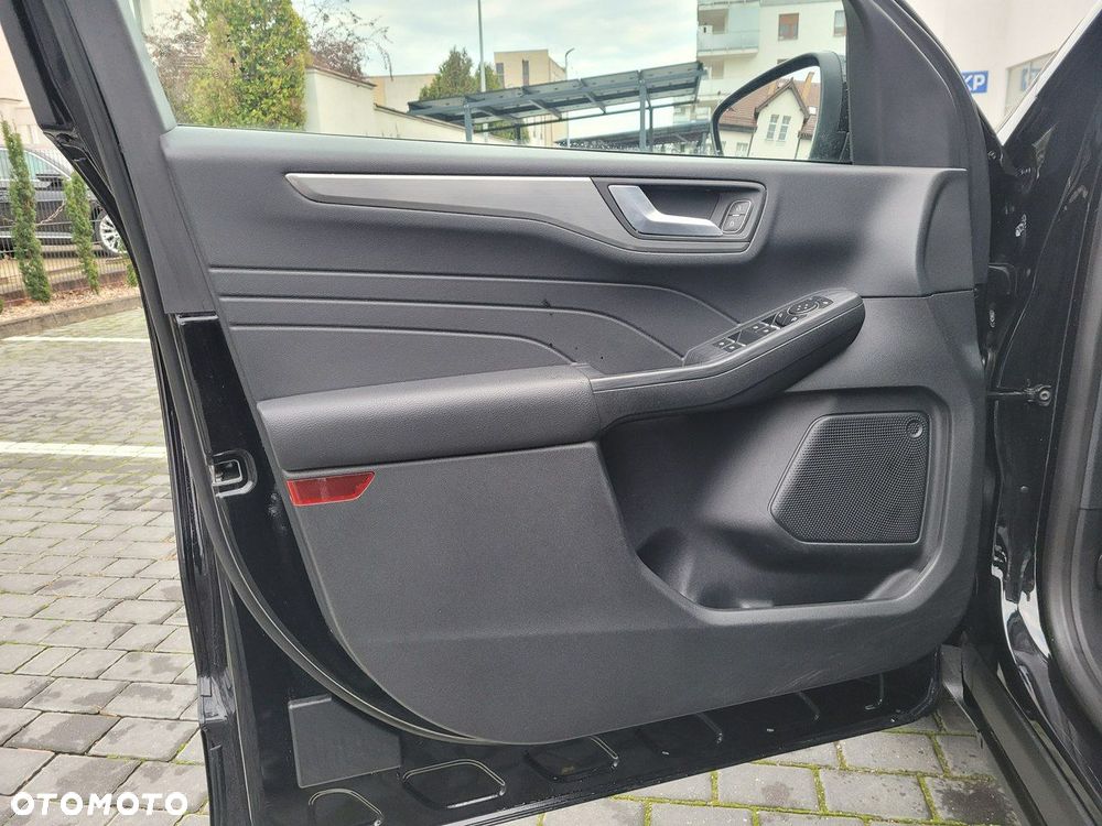 Ford Kuga - 12