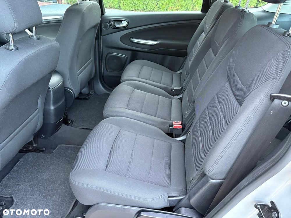 Ford S-Max - 9