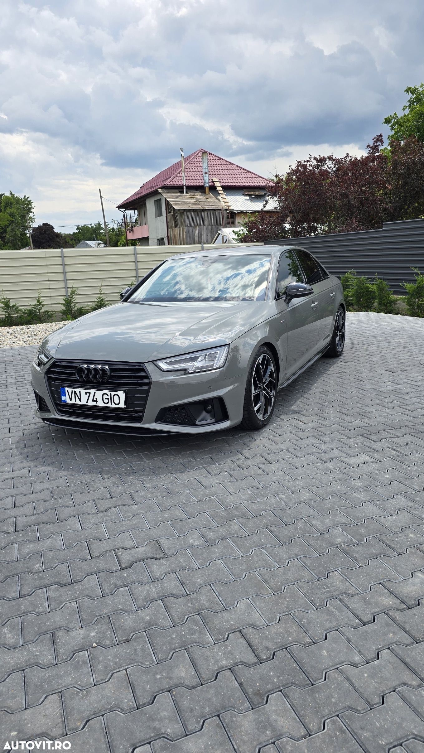 Audi A4 Avant 2.0 TFSI ultra S tronic - 1