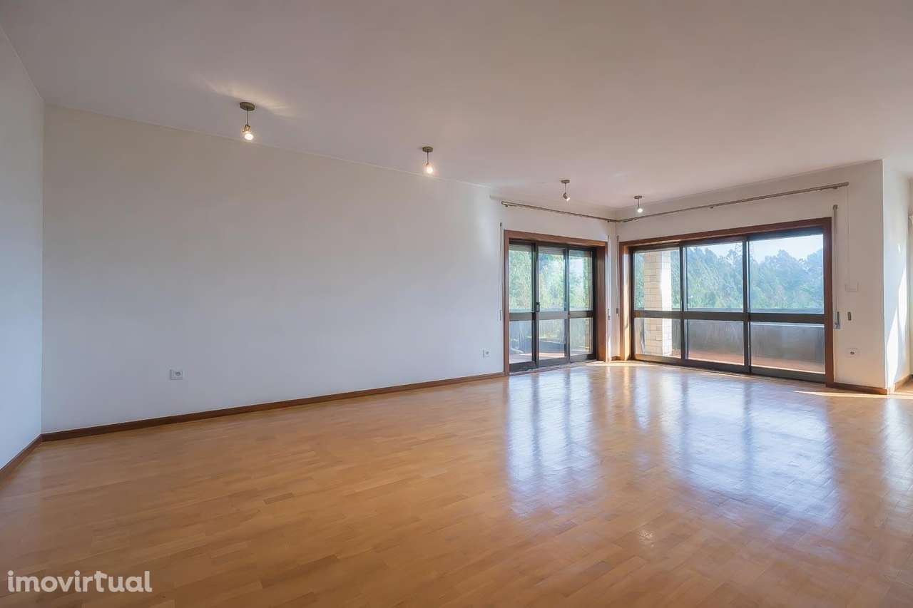 Magnífico T4 Vista Rio Douro Varanda, Garagem 2 Carros e Terraço... - Grande imagem: 3/60