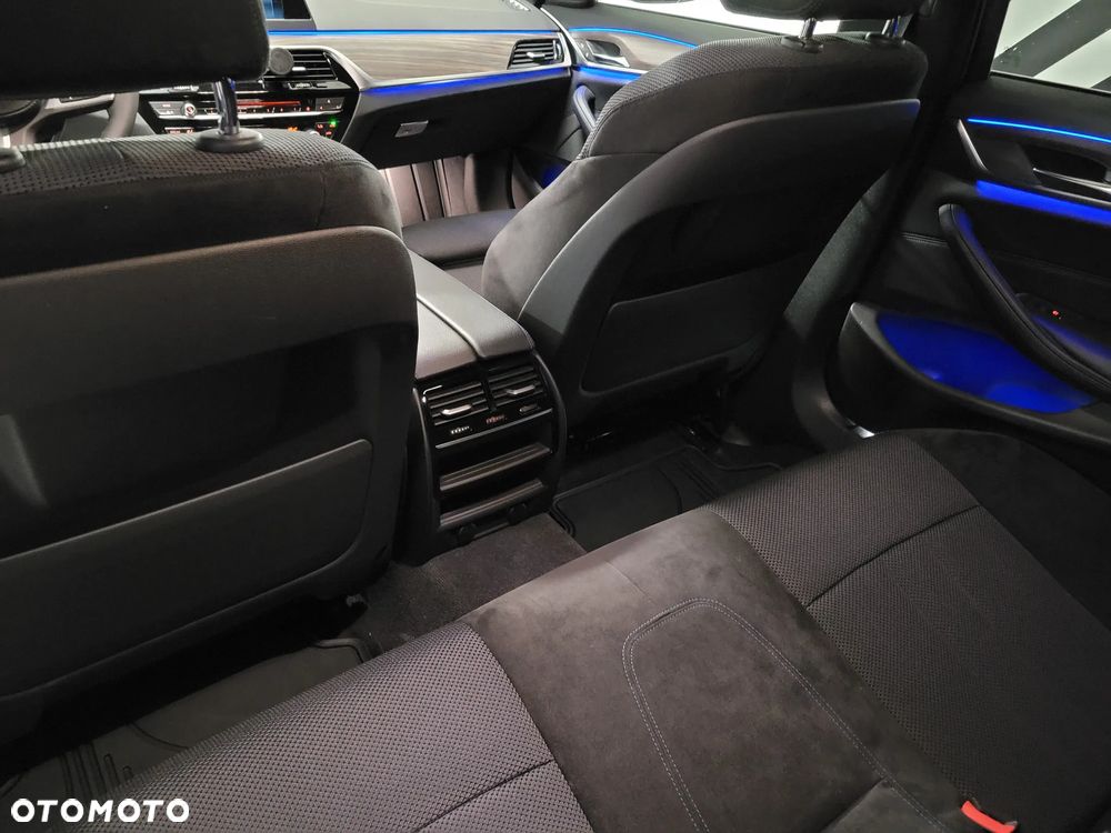 BMW Seria 5 520d xDrive M Sport sport - 21