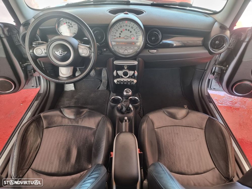 MINI 3 Portas Cooper D - 7
