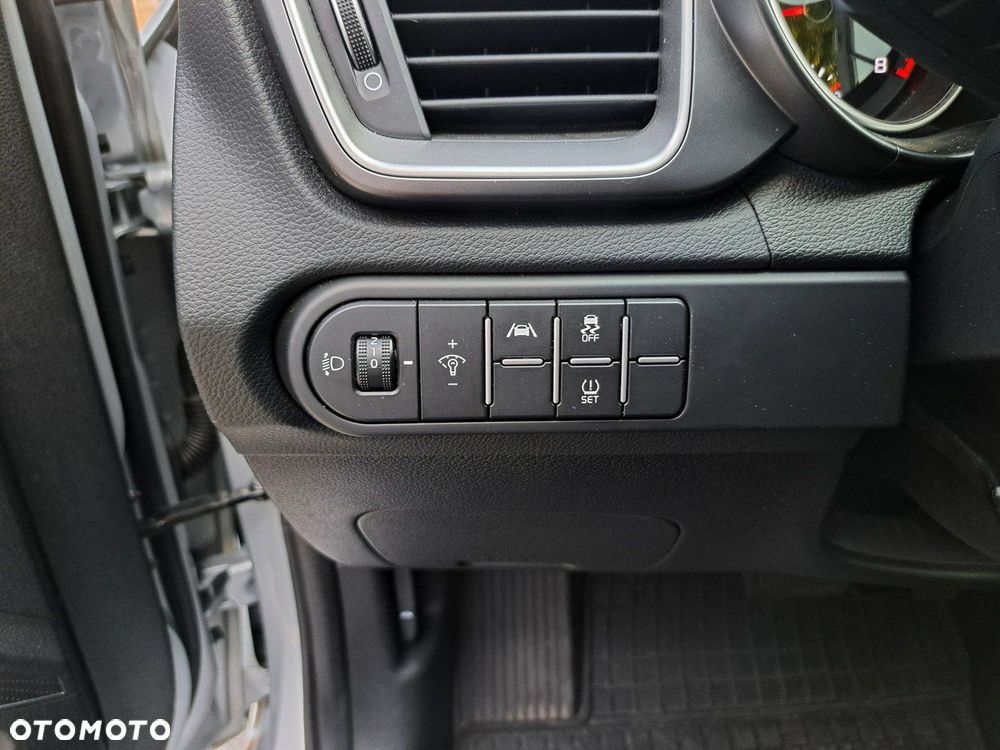 Kia Ceed 1.5 T-GDI M - 13