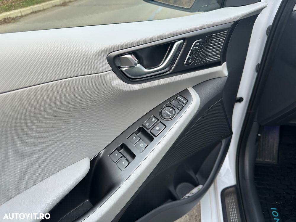 Hyundai IONIQ Plug-in-Hybrid 1.6 GDI Premium - 12