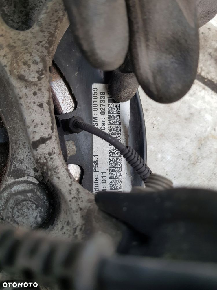 zwrotnica amortyzator lewa przód Opel Astra k 1.6 - 10