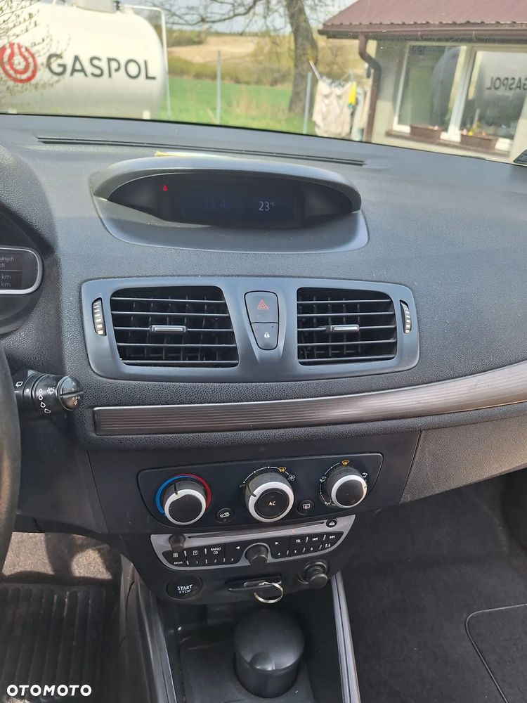 Renault Megane 1.5 dCi Authentique - 10