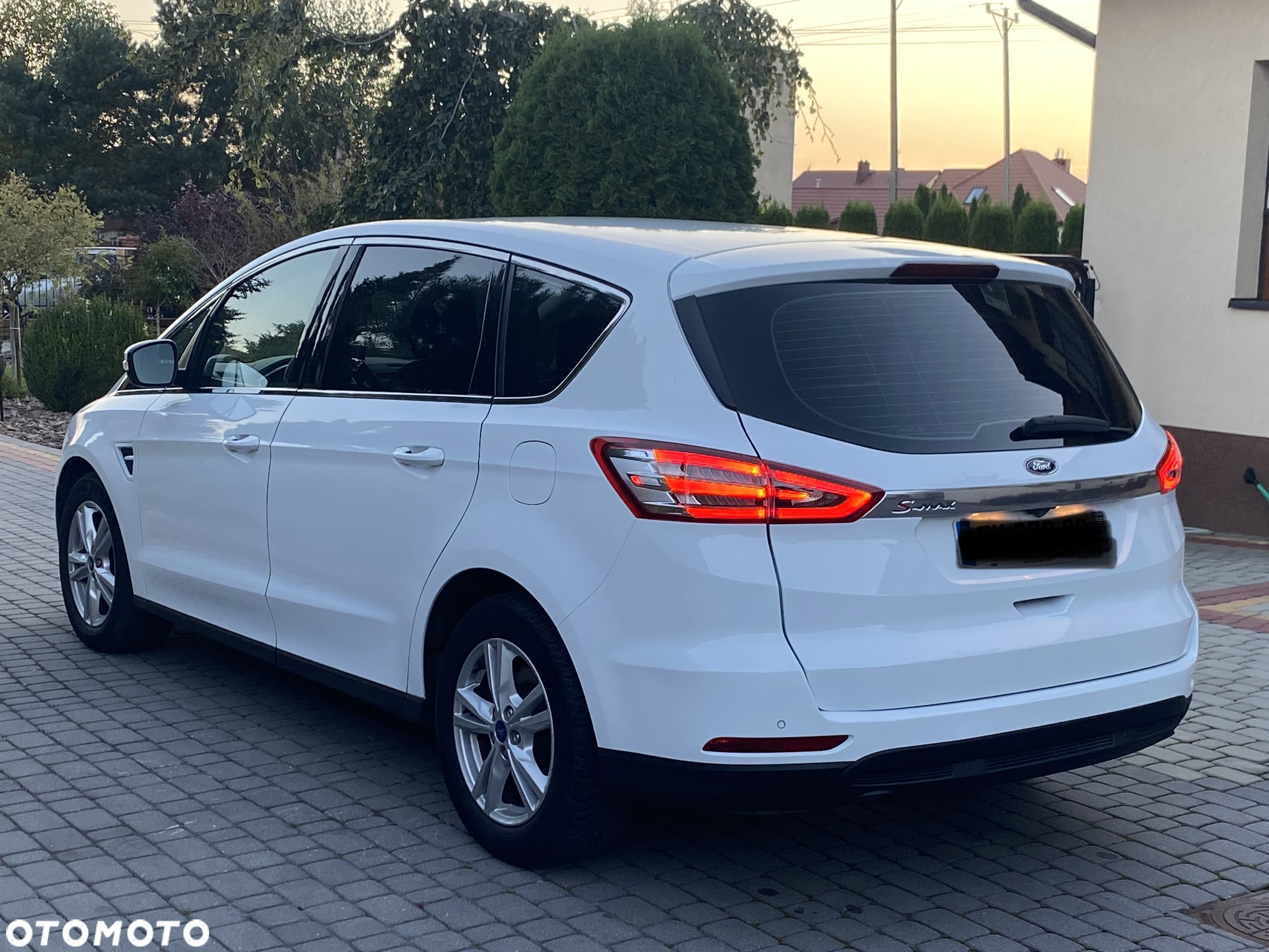 Ford S-Max - 8