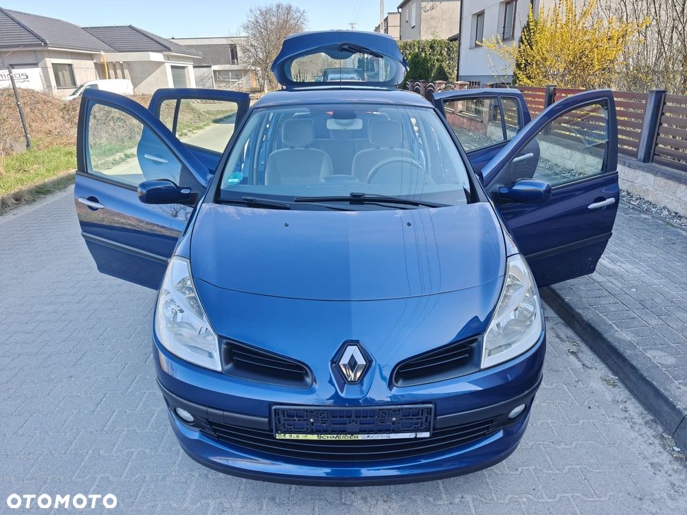 Renault Clio - 19