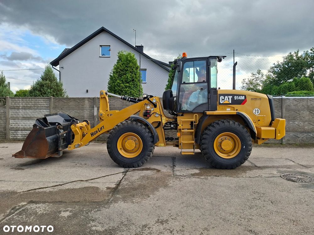 Caterpillar CAT 914 M - 4