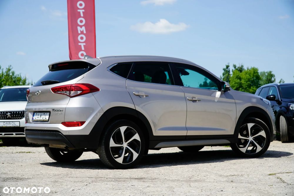 Hyundai Tucson blue 1.7 CRDi 2WD Style - 16