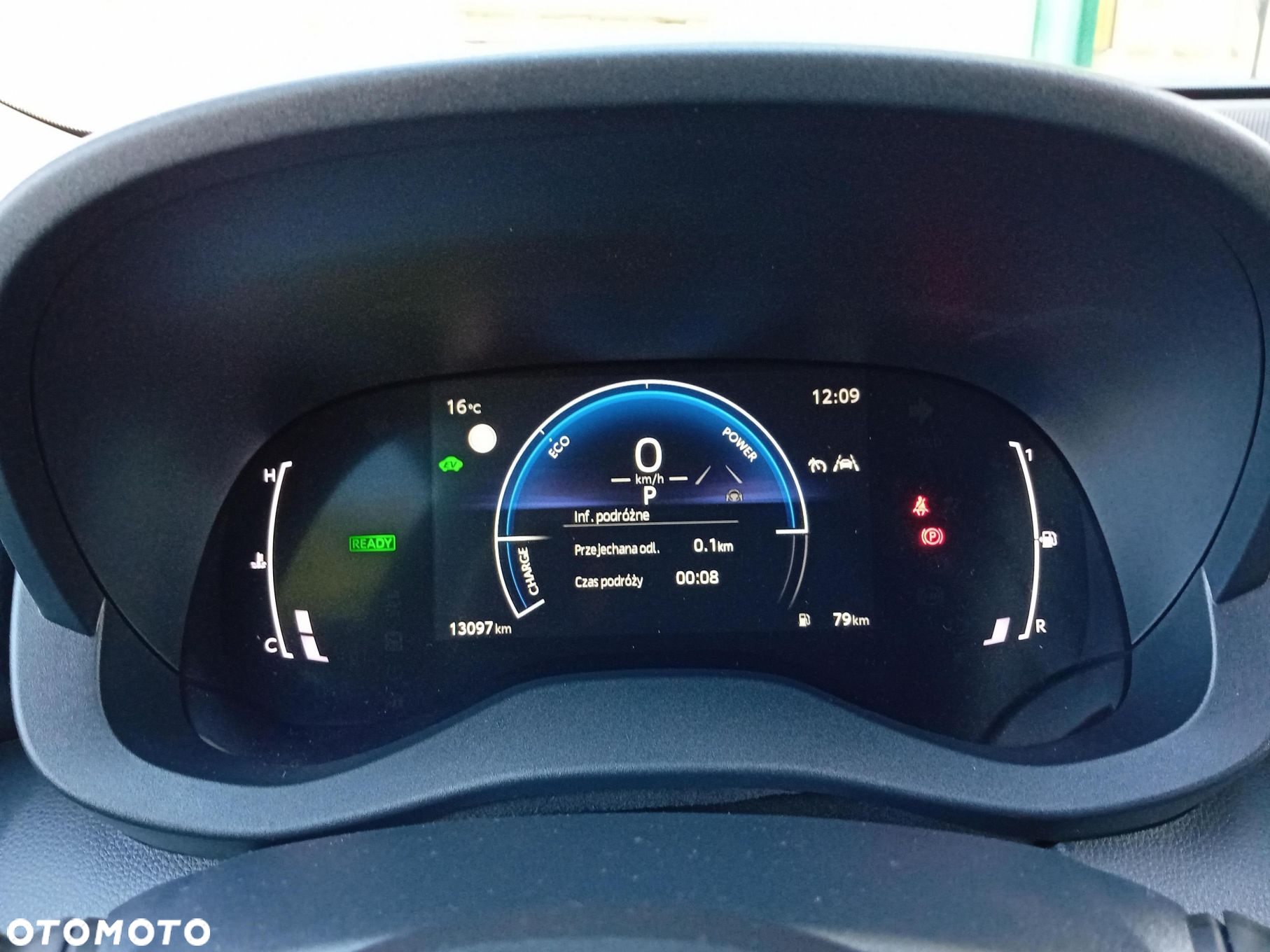 Toyota Yaris Hybrid 1.5 Style - 11
