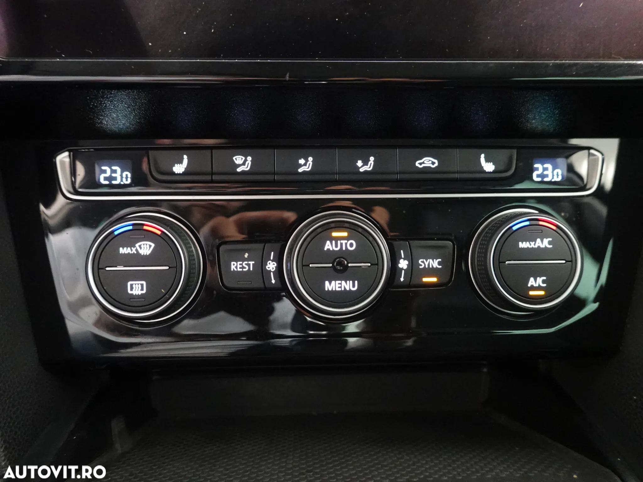 Volkswagen Passat Variant 2.0 TDI DSG Highline - 21