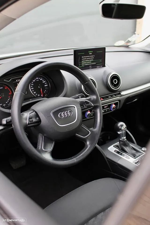 Audi A3 2.0 TDI Advance S tronic - 4