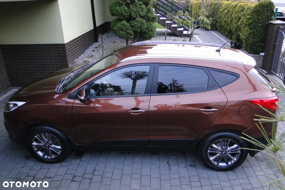 Hyundai ix35 2.0 CRDi 4WD Fifa World Cup Gold Edition - 8