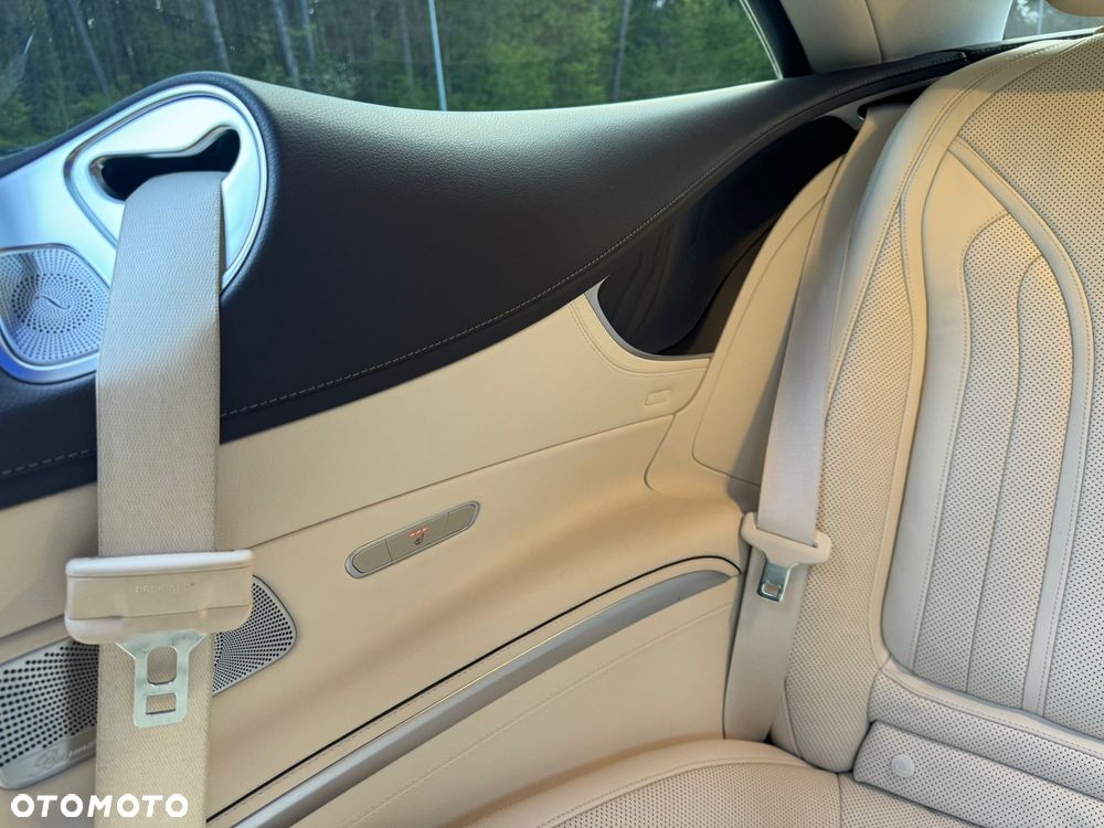 Mercedes-Benz Klasa S 560 Coupe 4-Matic 9G-TRONIC - 24