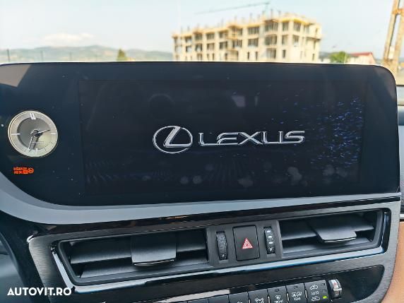 Lexus Seria ES 300h 2.5 TNGA HV 25H- 4X2 CVT Luxury Tech - 13