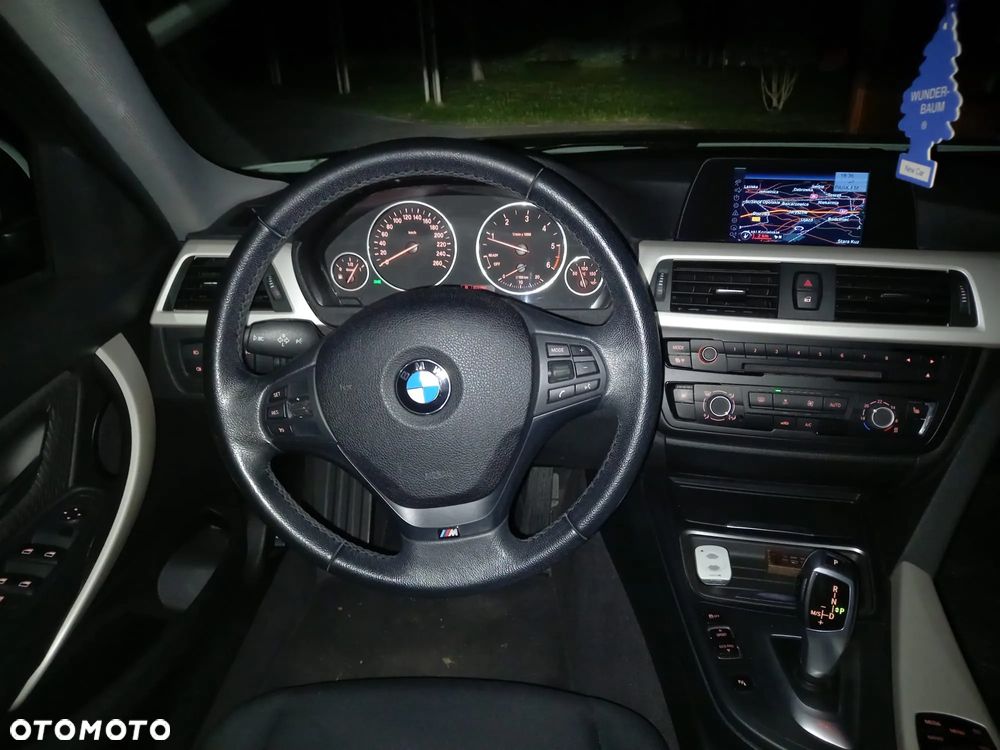 BMW Seria 3 320d Efficient Dynamics - 11