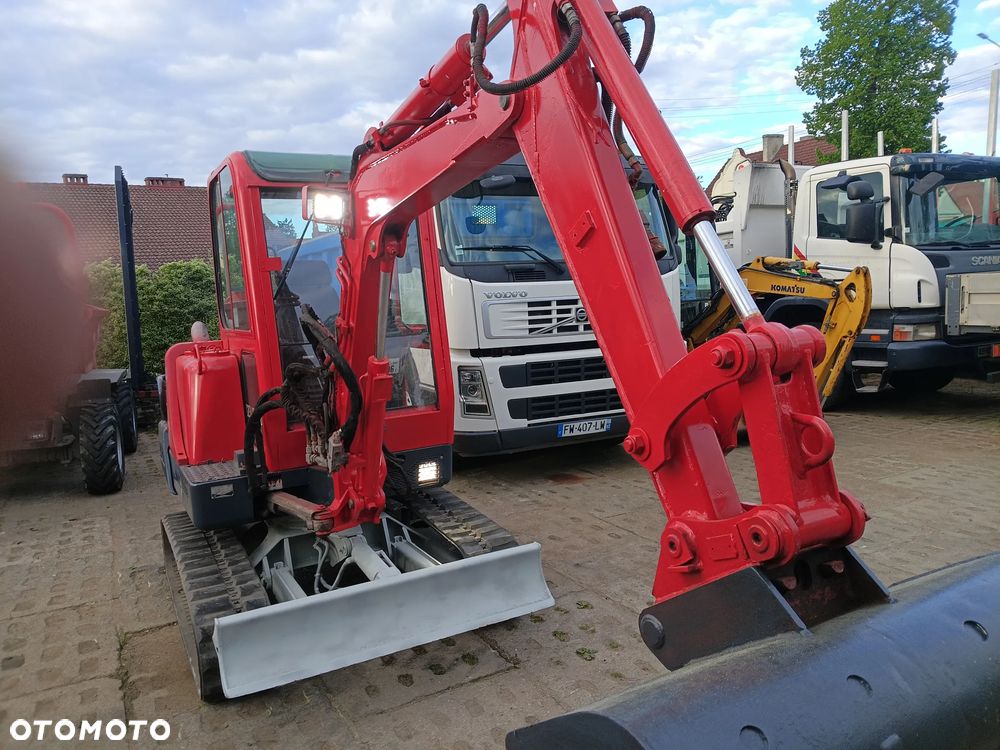 Yanmar B25V - 3