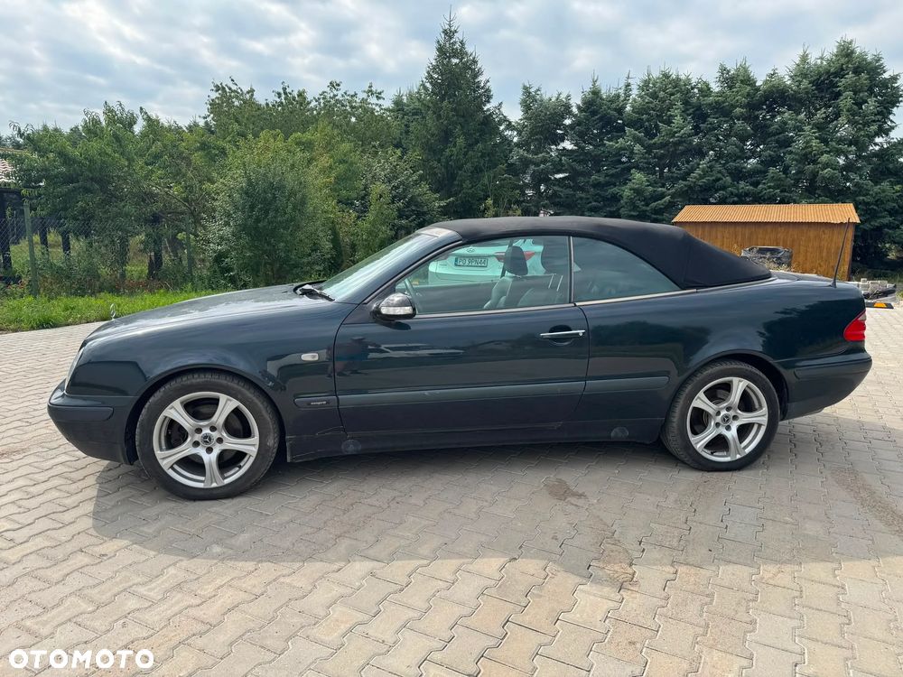 Mercedes-Benz CLK - 10