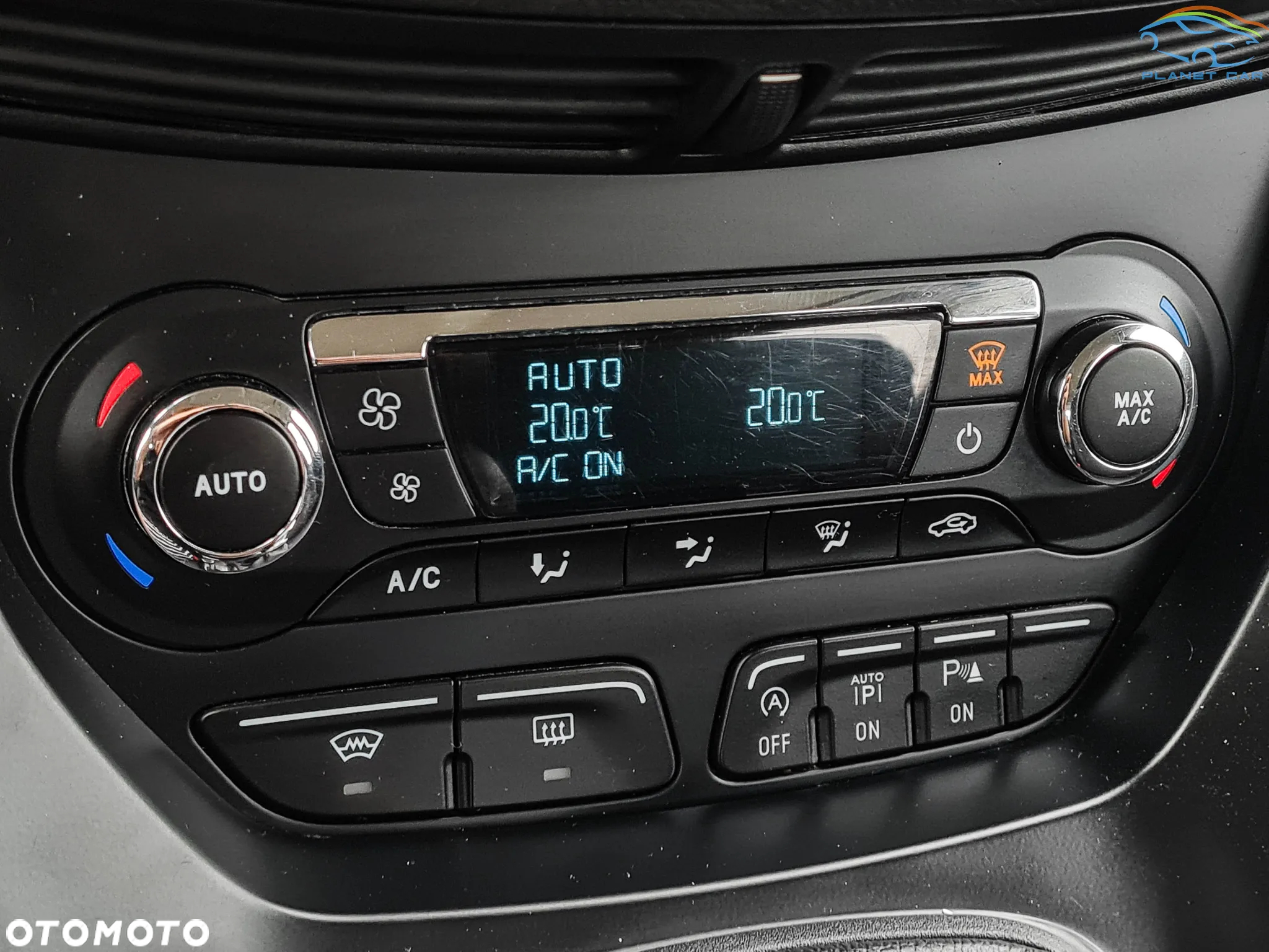 Ford Kuga 2.0 TDCi 4WD Titanium - 35
