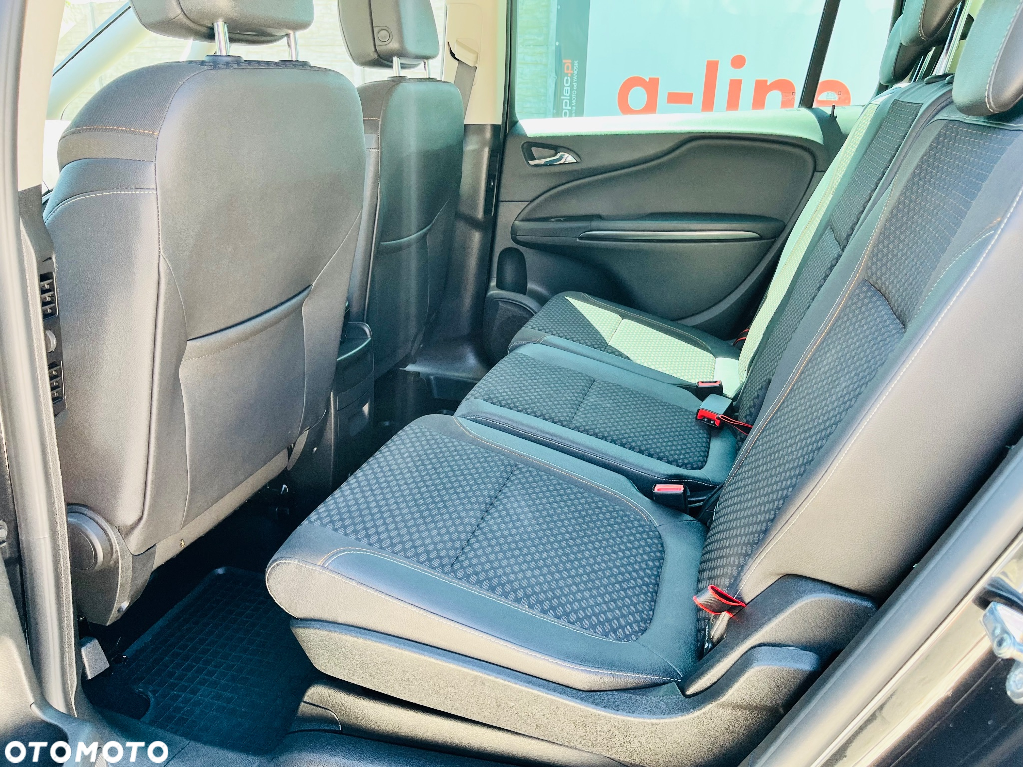 Opel Zafira 1.4 T Cosmo - 24