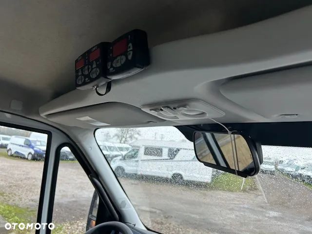 Iveco 35S16 chłodnia czterokomorowa - 13