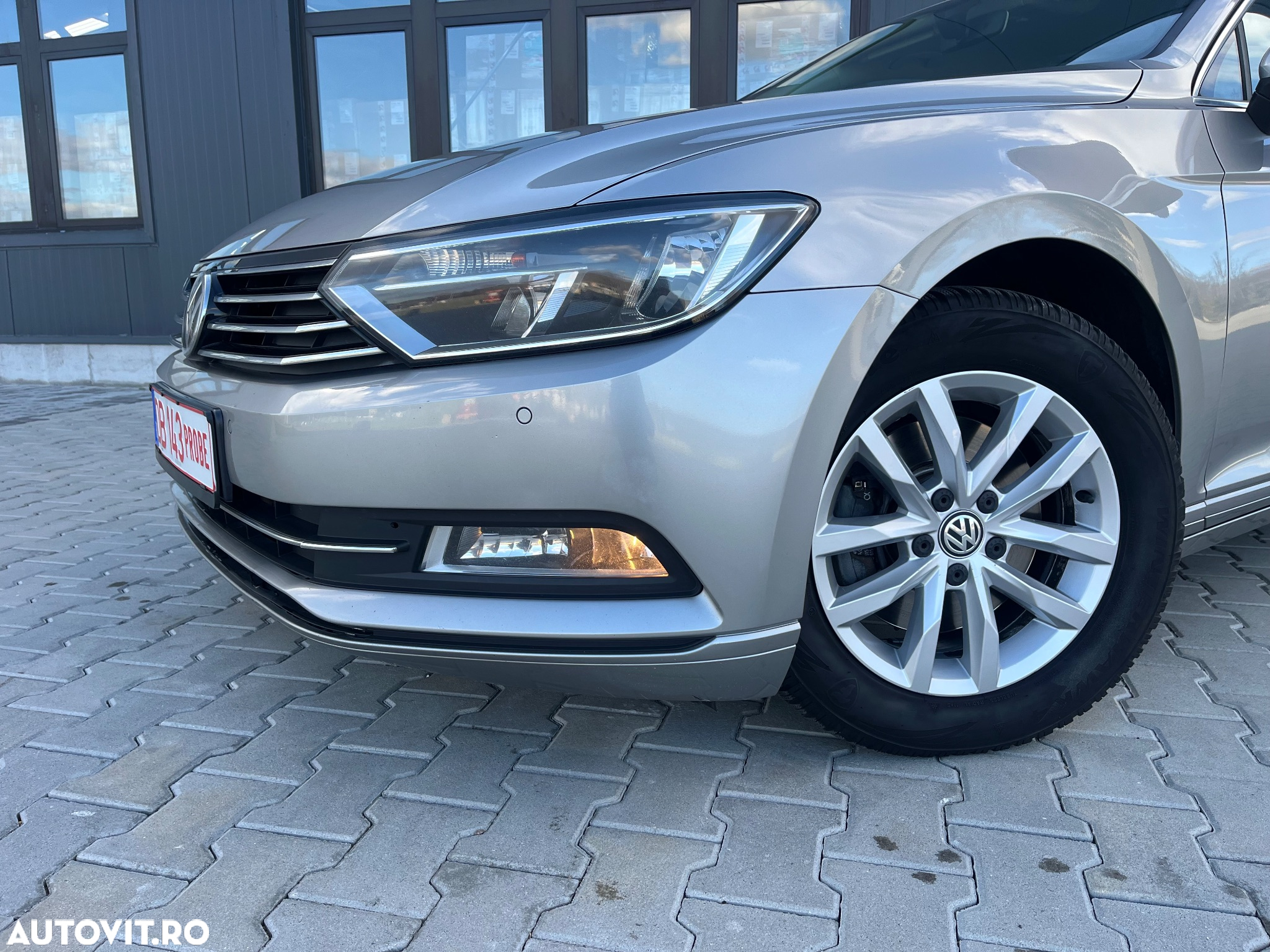 Volkswagen Passat 1.6 TDI (BlueMotion Technology) DSG Comfortline - 17