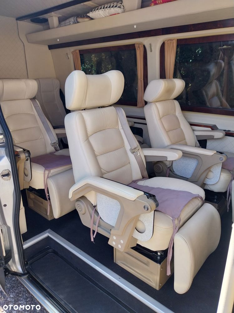 Mercedes-Benz Sprinter - 4