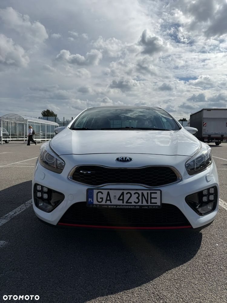 Kia Ceed - 7