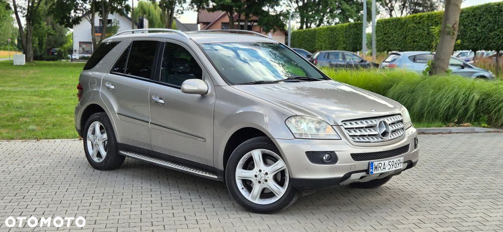 Mercedes-Benz ML 320 CDI 4Matic 7G-TRONIC Edition 10 - 23