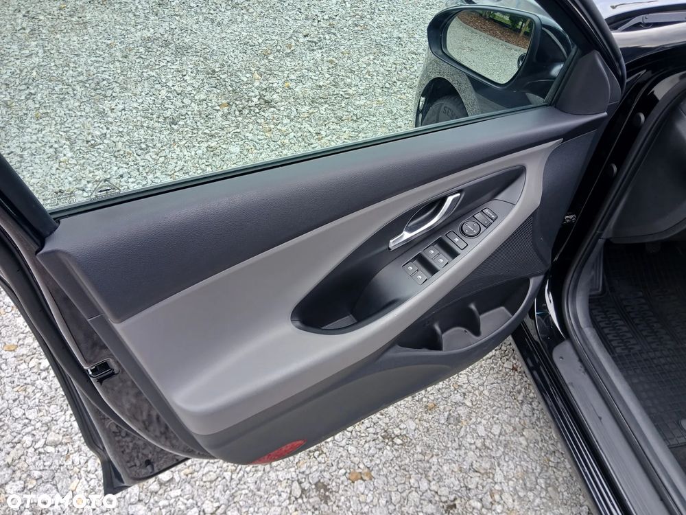 Hyundai i30 1.0 T-GDI Classic + - 36