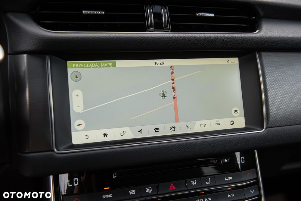 Jaguar XF S AWD - 22